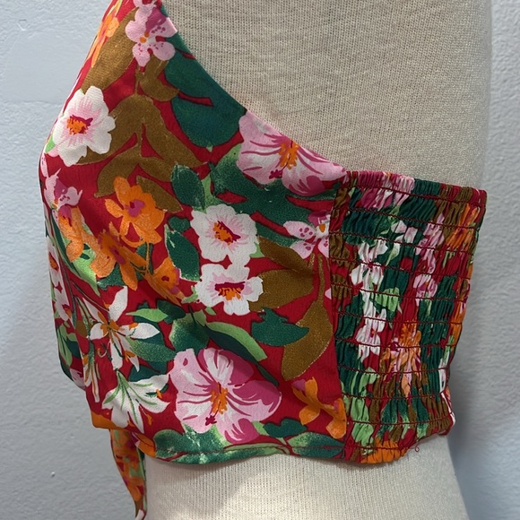 Lily Rose cropped halter top - Picture 4 of 6